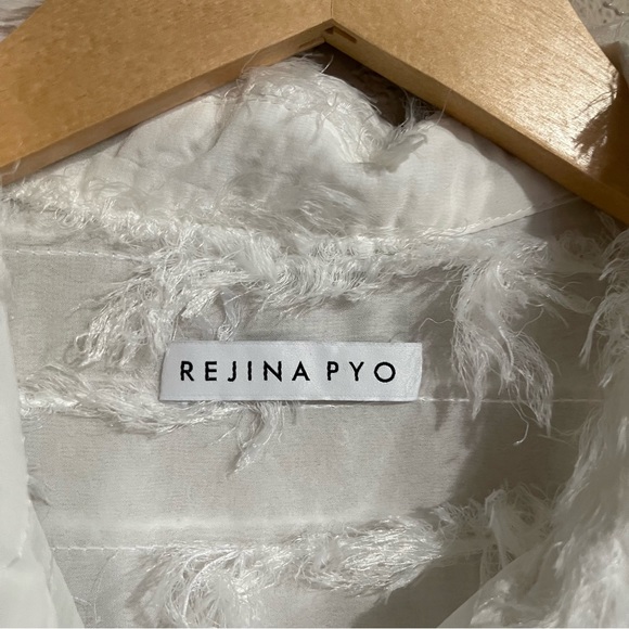 REJINA PYO | Sophie Textured Button-Down Top Size: Small - Picture 3 of 6